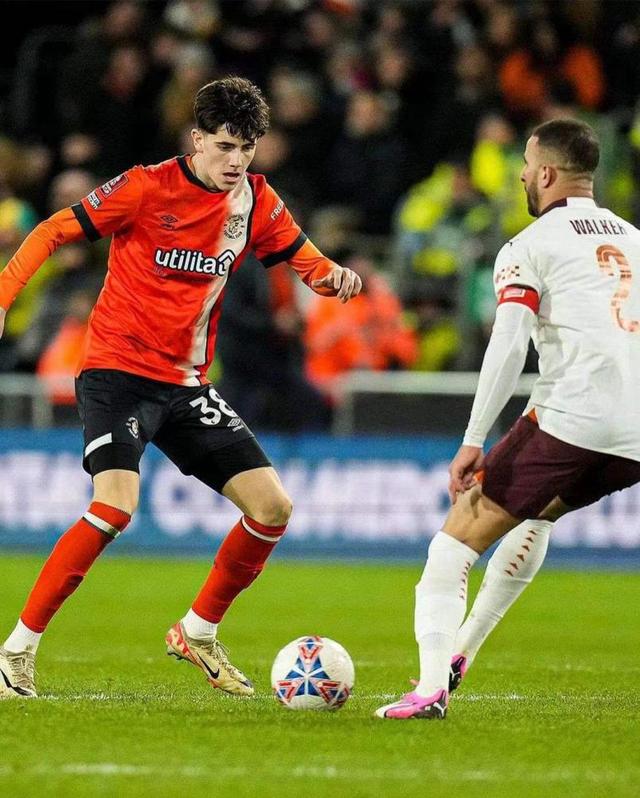 九博体育APP-关于NBA总决赛倒计时，阿斯顿维拉清晨防线松动，细节引发关注，压力陡增，更衣室氛围转暖的信息