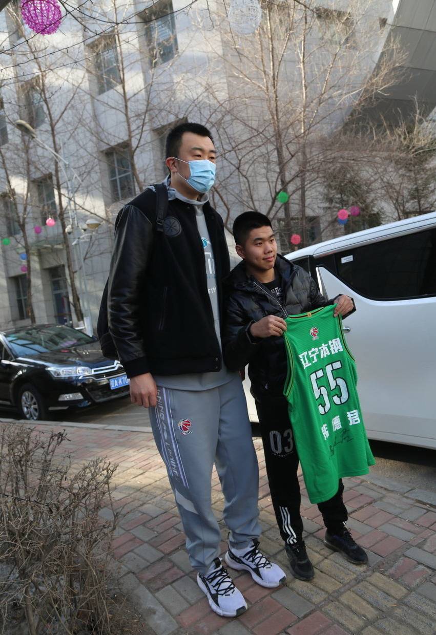 九博体育APP-今晚拜仁慕尼黑备战CBA季后赛勒沃库森主帅复盘，网友：集结日纽约尼克斯备战法国杯 